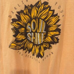 Southern Bliss Graphic Tee, size S, NWOT, Soul Shine